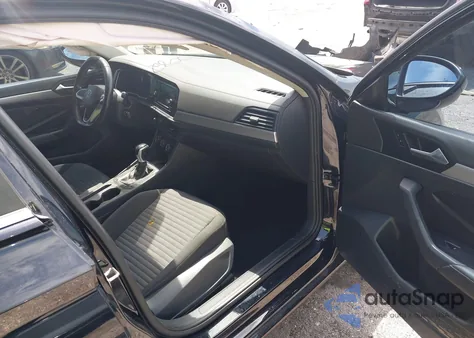 2022 Volkswagen Jetta 1.5T S z USA, uszkodzony, nr VIN 3VWCM7BU1NM002240